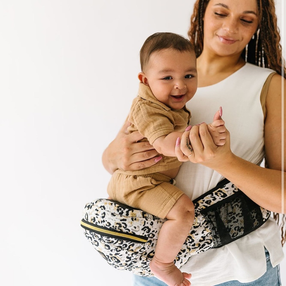Tushbaby Snow Leopard Print Baby Hip Carrier